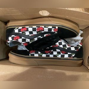 Cherry vans